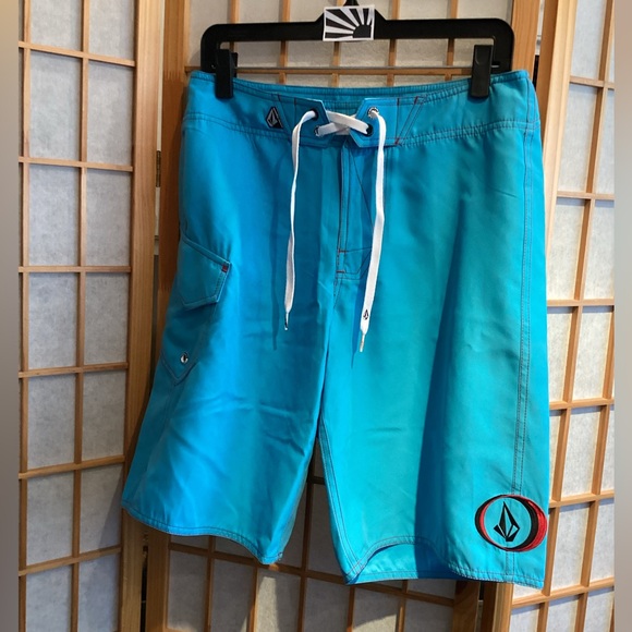 Volcom Other - Volcom Maguro Solid Mod Board Shorts Men's Size 30